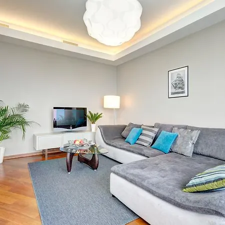 Dom & House - Sea Towers * Γκντίνια