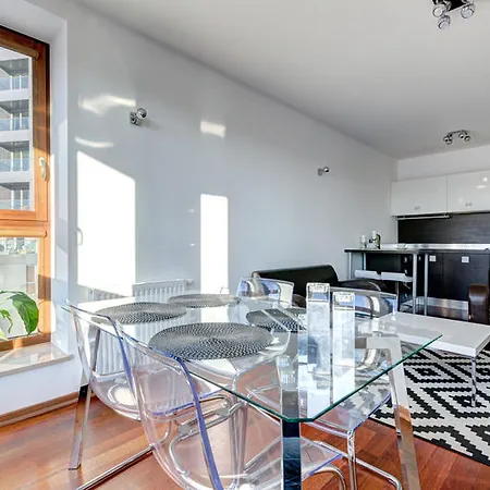 Dom & House - Sea Towers * גדינייה